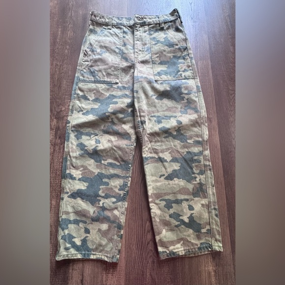 We The Free People Remy Camo Cropped Pants Women 28 Multi Straight Leg - Picture 6 of 14